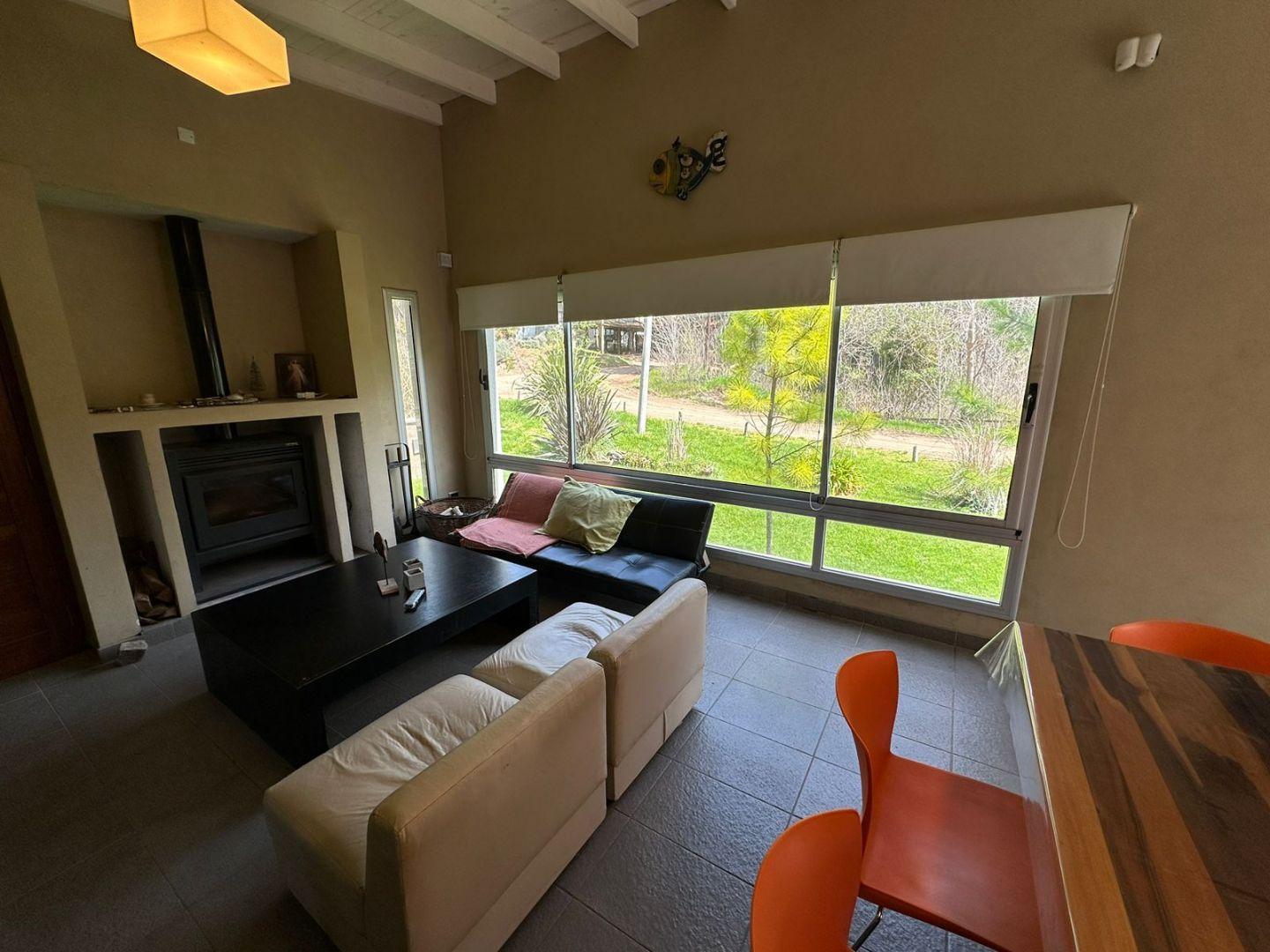 Foto de Excelente casa 3 amb. en alquiler temporario Mar Azul, imagen 5