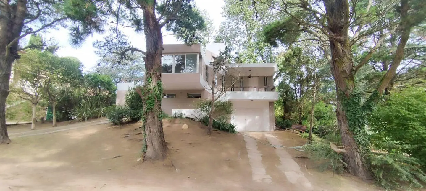 Venta casa 4 amb 170m2 Reciclada a nuevo lote 544m2 Abert DVH 4