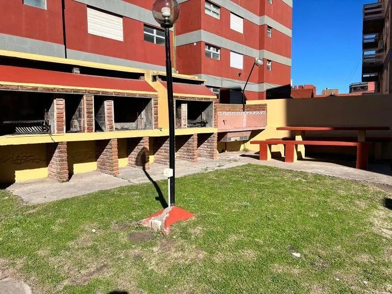 Venta 1 ambiernte con cochera vista al mar reciclado. Excelente! 2