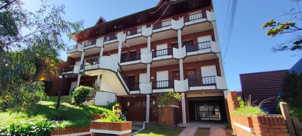 Alquiler anual Dto triplex 4 amb 2 baños, gas natural tiro balanceado centrico!