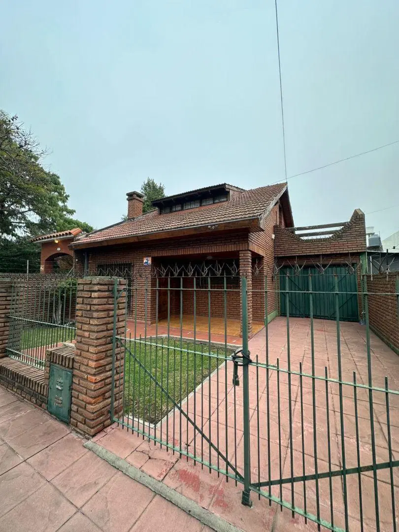 Casa 4 ambientes. | INT. J. IRIGOIN 220 1