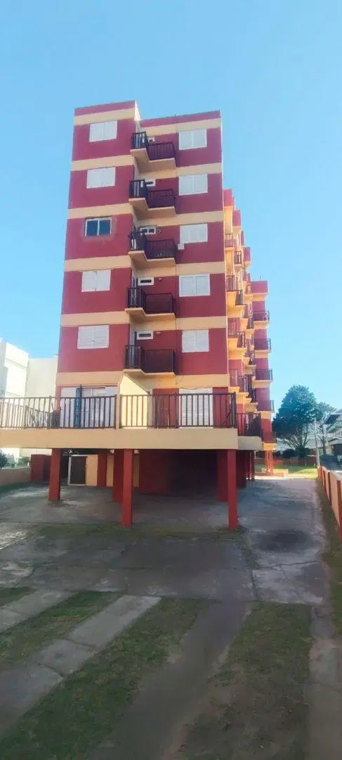 Venta 3 Amb c/ cochera 2 plantas Vista frontal al mar!!! 4