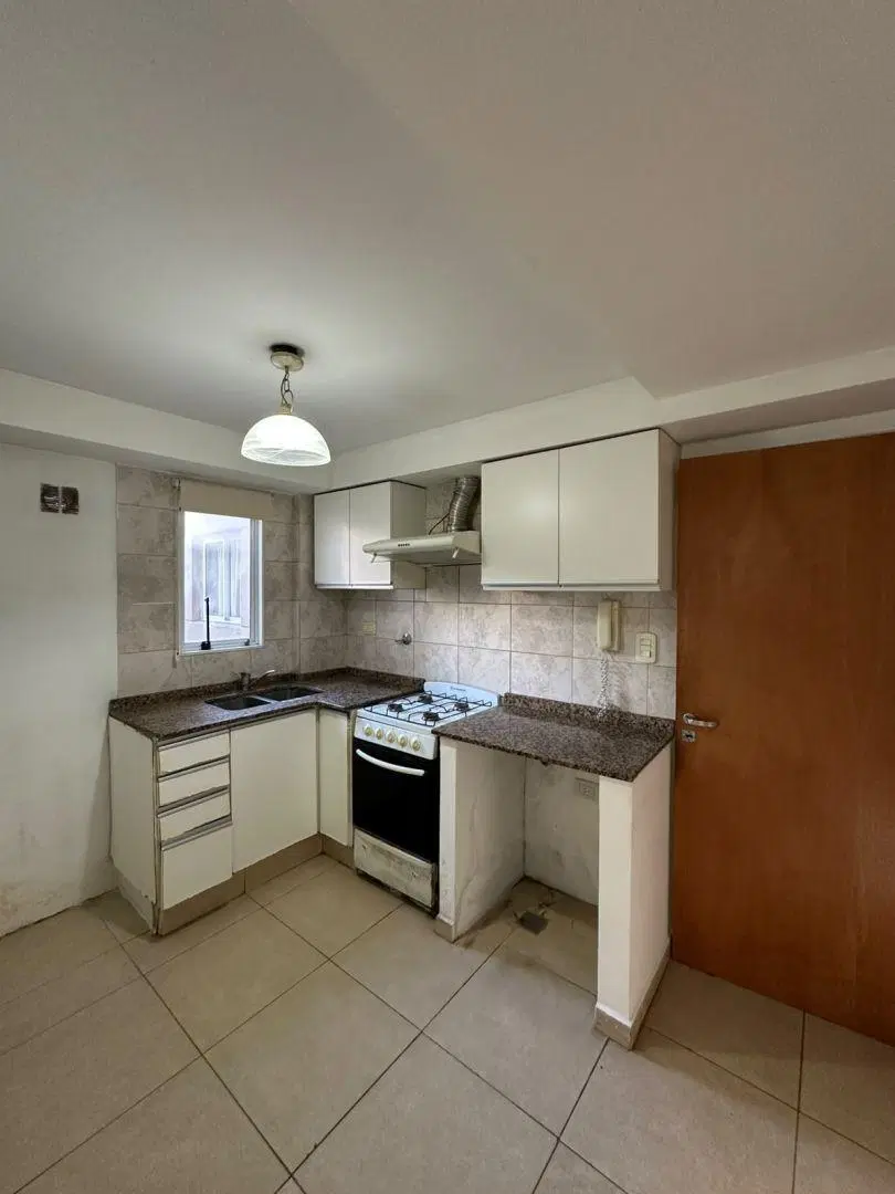 Departamento 2 ambientes. | Las Heras 984 3
