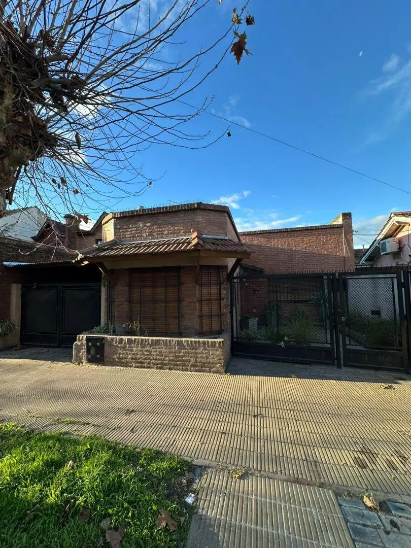 Casa 4 ambientes. | Serrano 2150 1