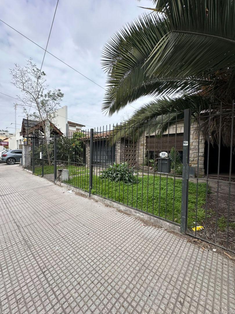 Foto de Local . | Piñero 918, imagen 1