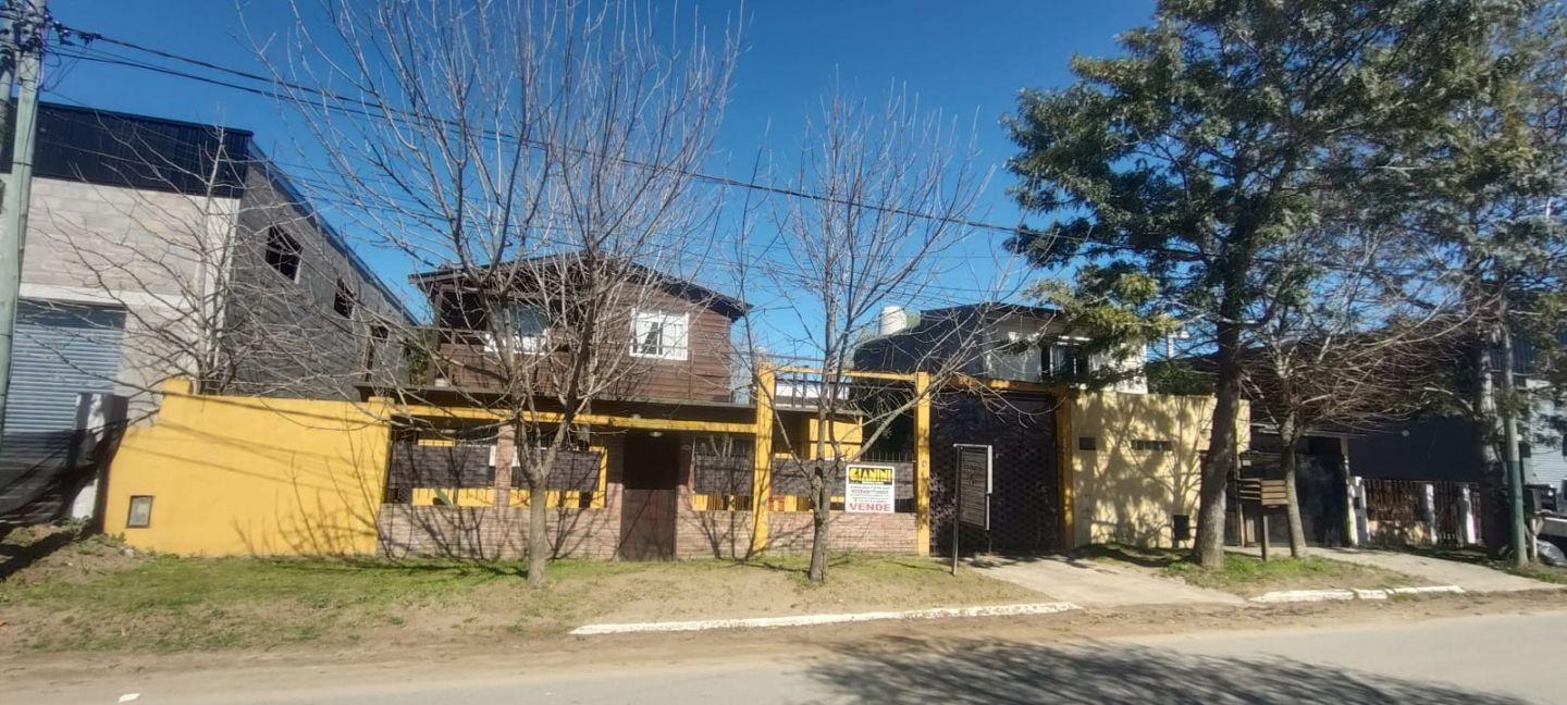 Foto de Venta Prop + 7 amb 450m2 lote 177m2 cubiertos, imagen 4