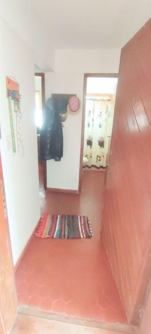 Foto de Venta excelente Dto 4 amb 3 baños cochera cubierta cancha de tenis, imagen 3