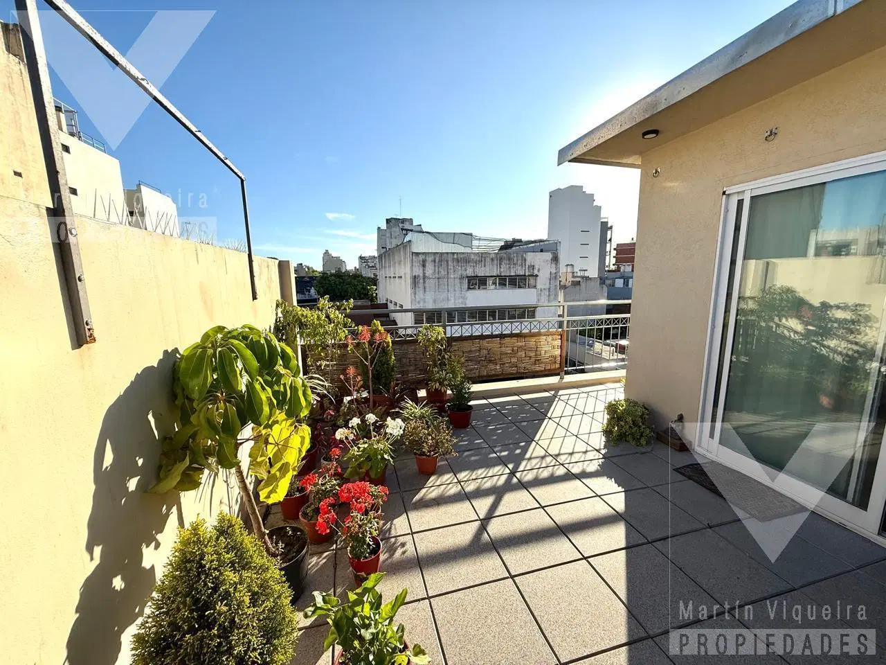 Departamento en VENTA con balcón y terraza propia. Freire y Congreso. 4