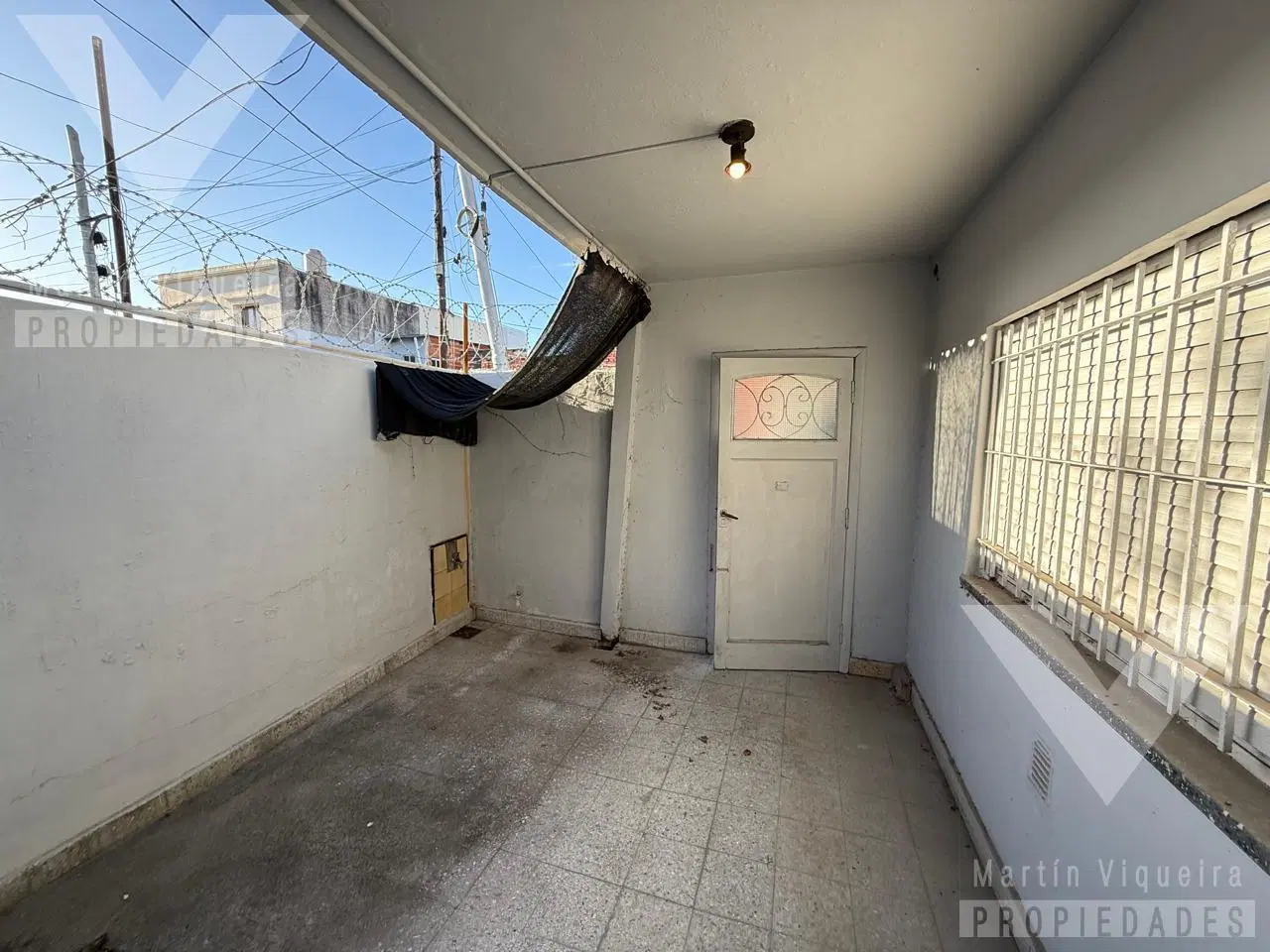 CASA EN LOTE PROPIO CON PATIO, TERRAZA Y GRAN POTENCIAL DE RECICLAJE 2