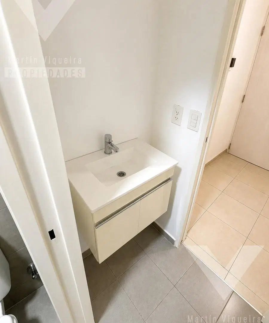 Departamento en alquiler sobre Avenida Dorrego, a metros subte B 2