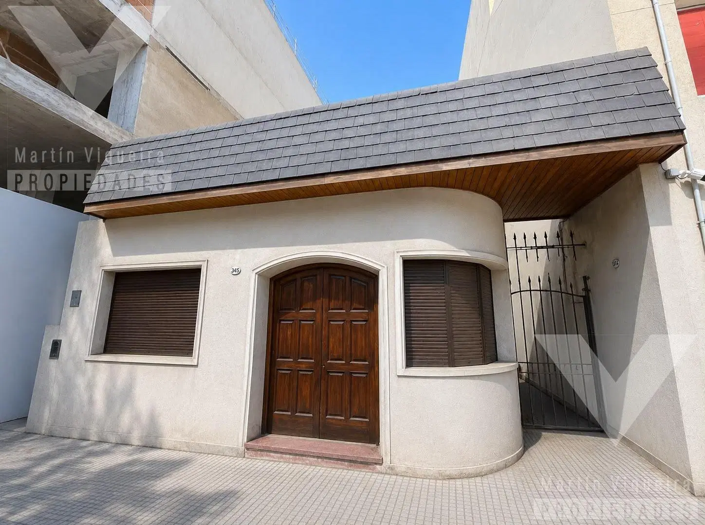 Local/ Salón comercial sobre Cramer al 3900. 282 m2 totales 2