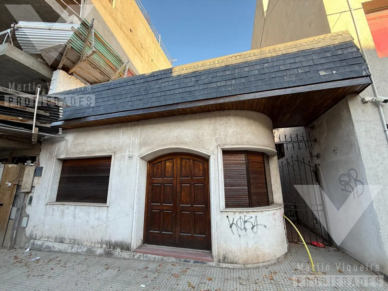 Local/ Salón comercial sobre Cramer al 3900. 282 m2 totales 3