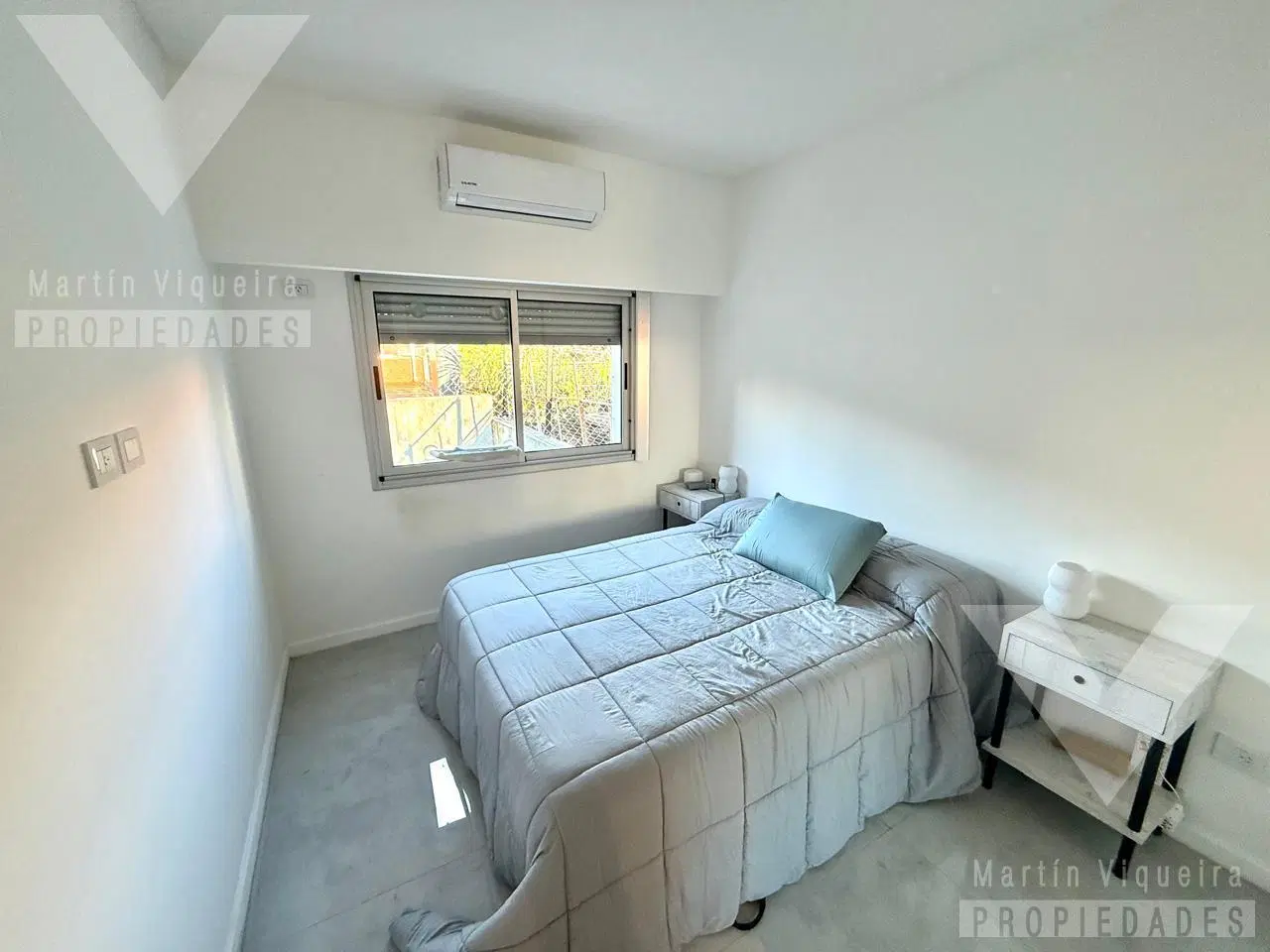 2 ambientes en alquiler con balcón y patio propio.  Plaza y Nuñez 5