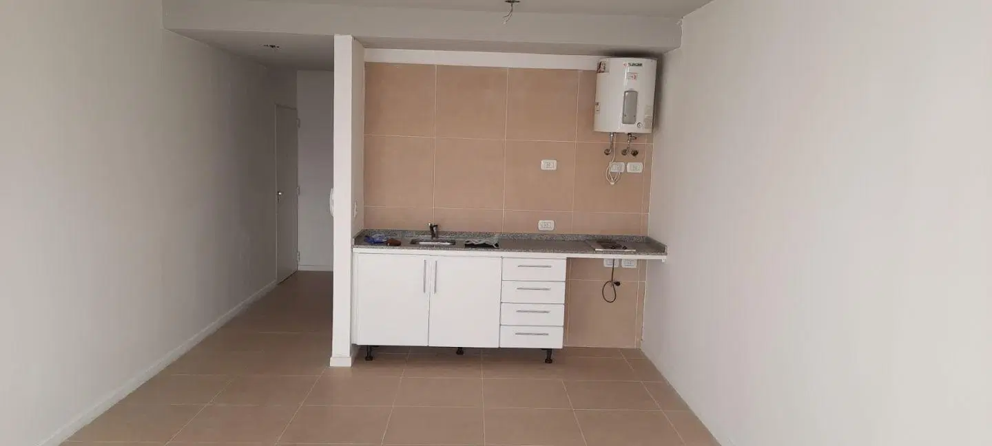 VENTA MONOAMBIENTE CON BALCON EN SAN CRISTOBAL 3