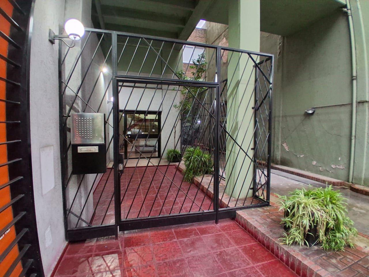 Foto de DEPARTAMENTO 2 AMBIENTES EN ALQUILER EN COGHLAN, CABA, imagen 3