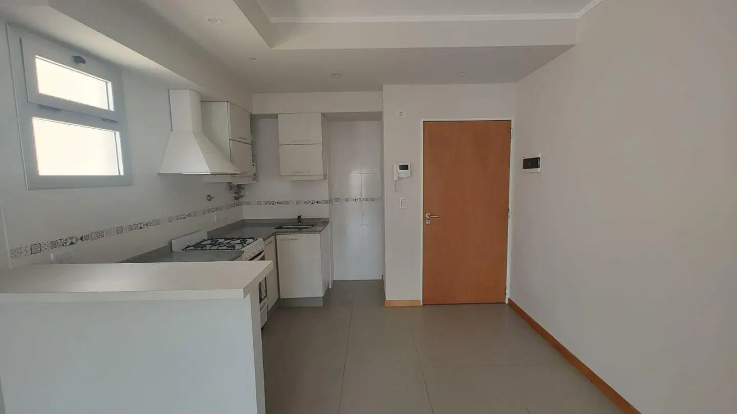 ALQUIER 2 AMBIENTES CON BALCON 5