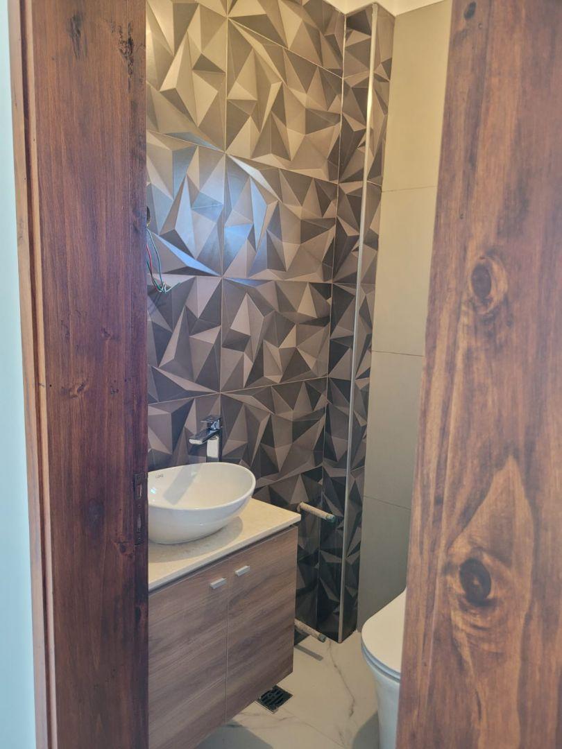 Foto de Casa a estrenar de 3 Dormitorios Barrio Privado Yrigoyen Maipú, imagen 3