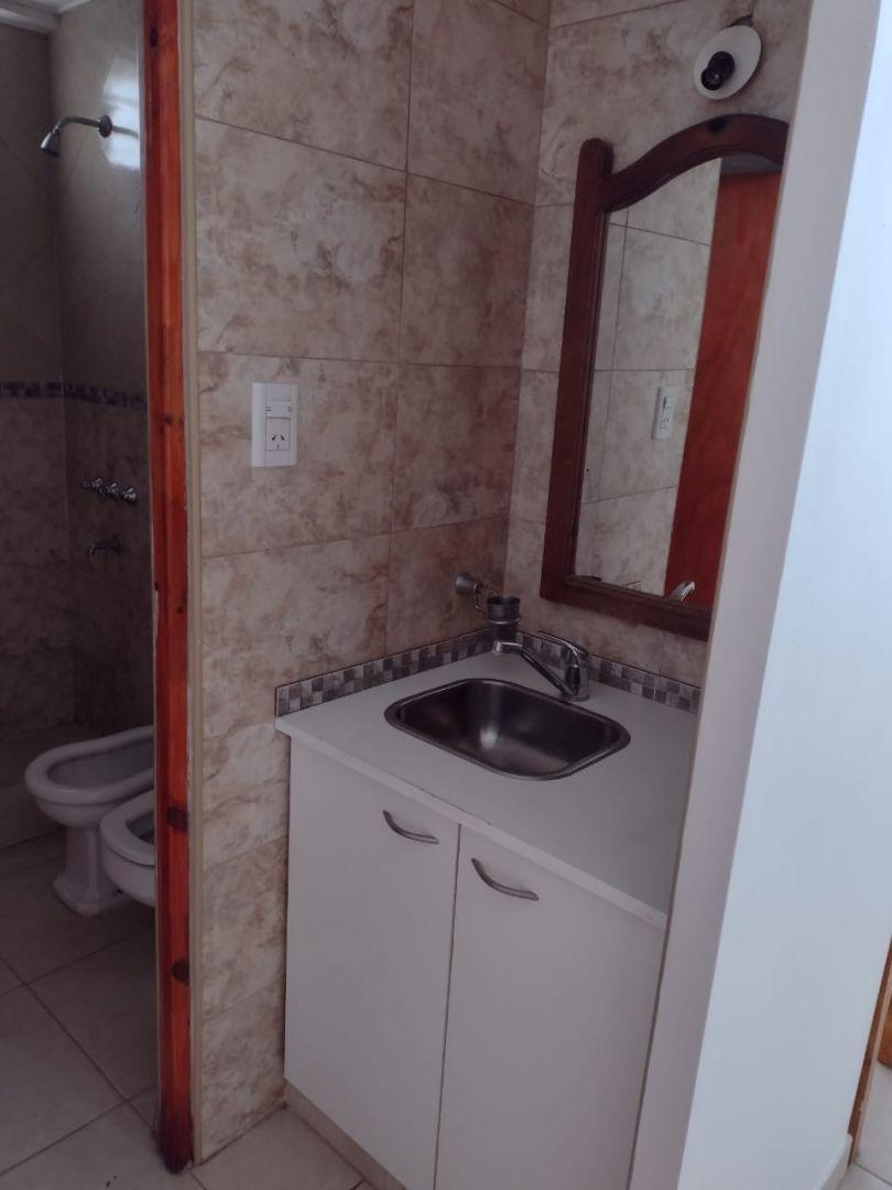 Foto de Alquiler de Departamento 2 Ambientes en Villa Hipodromo, Godoy Cruz, imagen 4