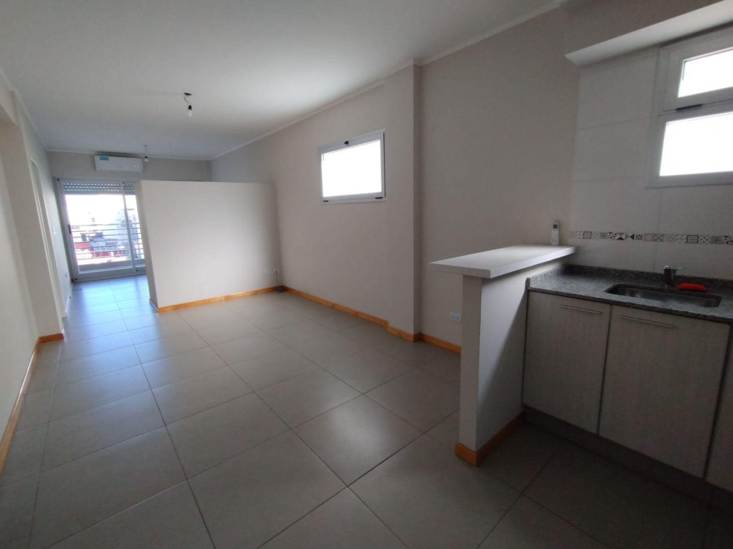Foto de MONOAMBIENTE CON BALCON EN FLORES, imagen 4