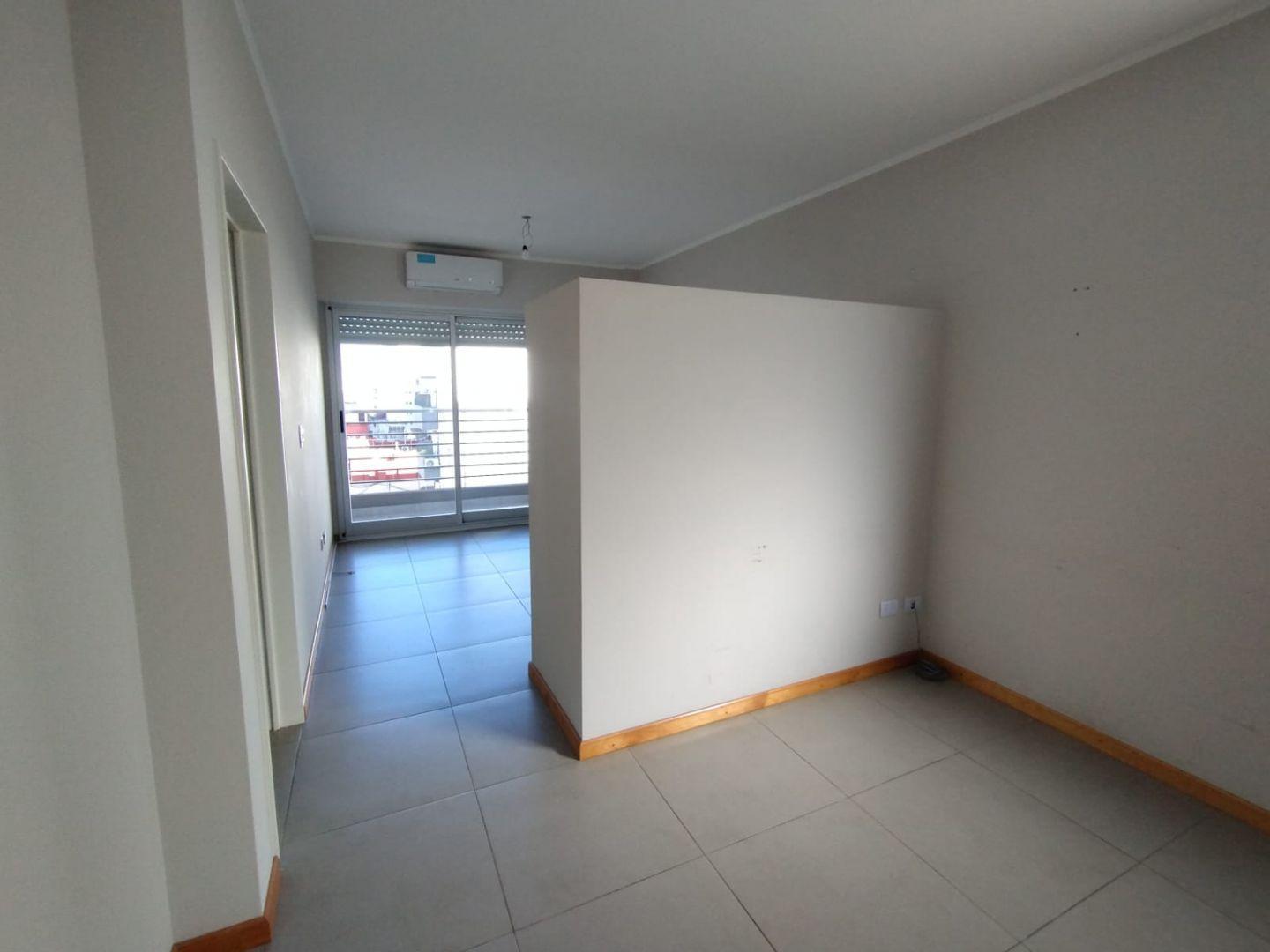 Foto de MONOAMBIENTE CON BALCON EN FLORES, imagen 2