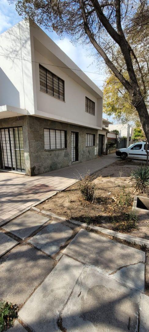 Foto de ALQUILER Casa Barrio Bancario, Godoy Cruz, imagen 5
