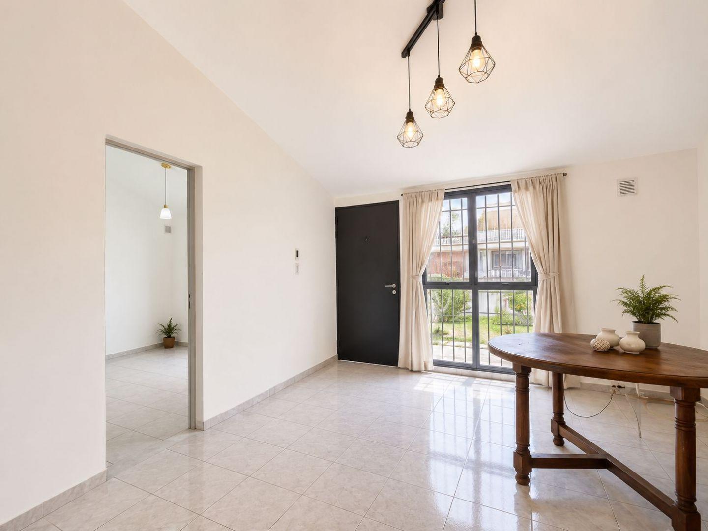 Foto de Casa en venta apta crédito en Luján de Cuyo, imagen 1