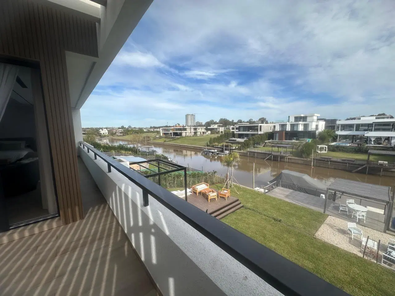 Casa en alquiler anual en el barrio Yacht , Nordelta 8