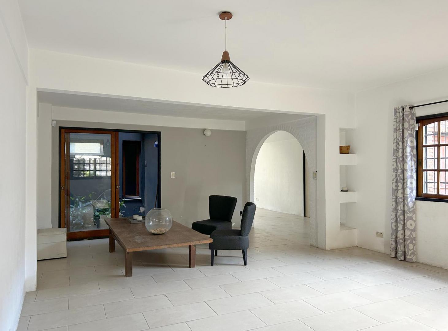 Foto de Casa en Venta 4 ambientes con pileta en San Martín, imagen 3