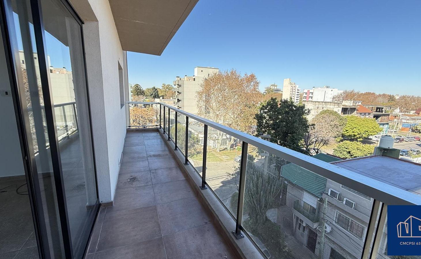 Foto de VENTA DEPARTAMENTO 2 AMBIENTES CON COCHERA EN SAN MARTIN, imagen 1