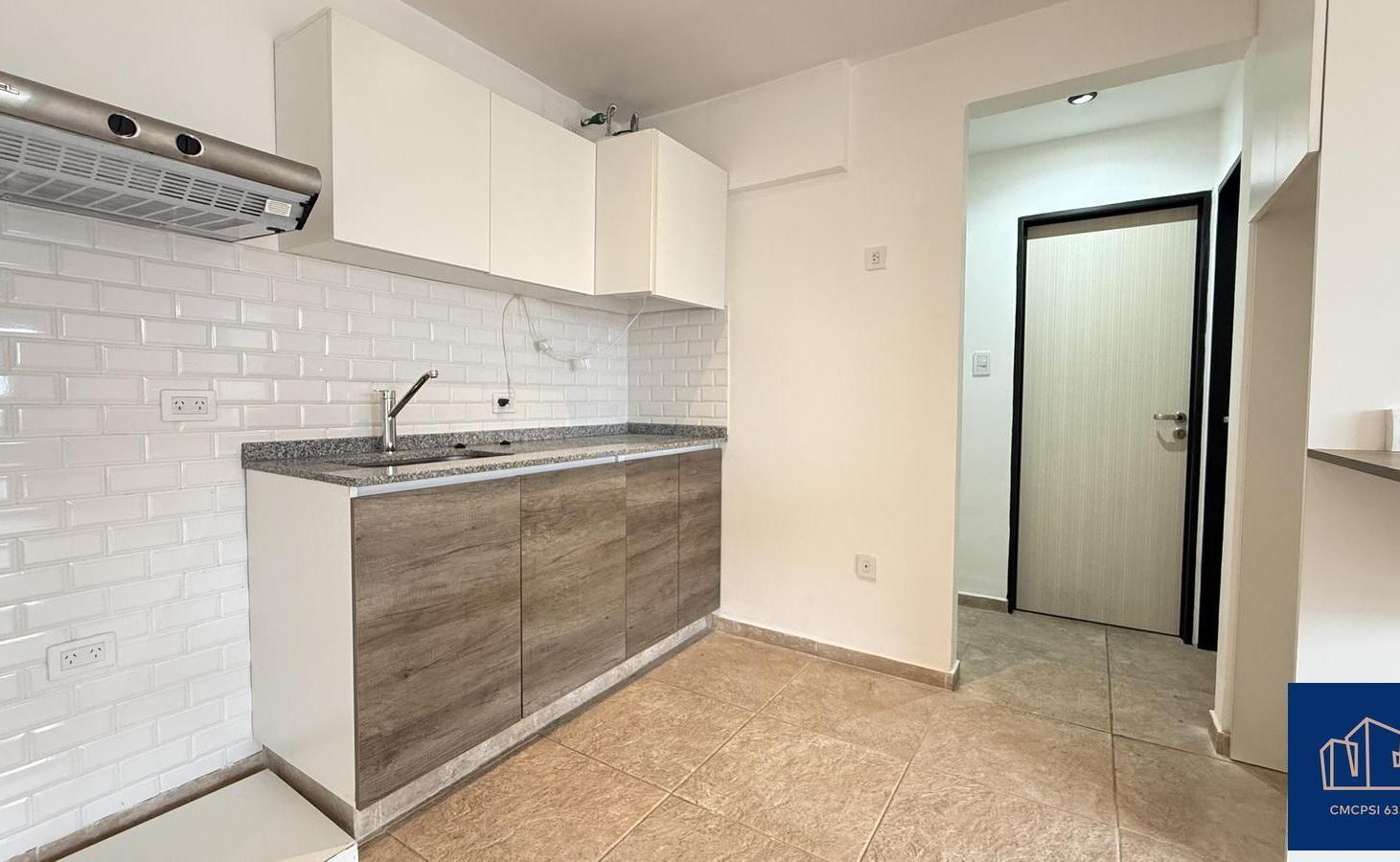 Foto de VENTA DEPARTAMENTO 2 AMBIENTES CON COCHERA EN SAN MARTIN, imagen 3