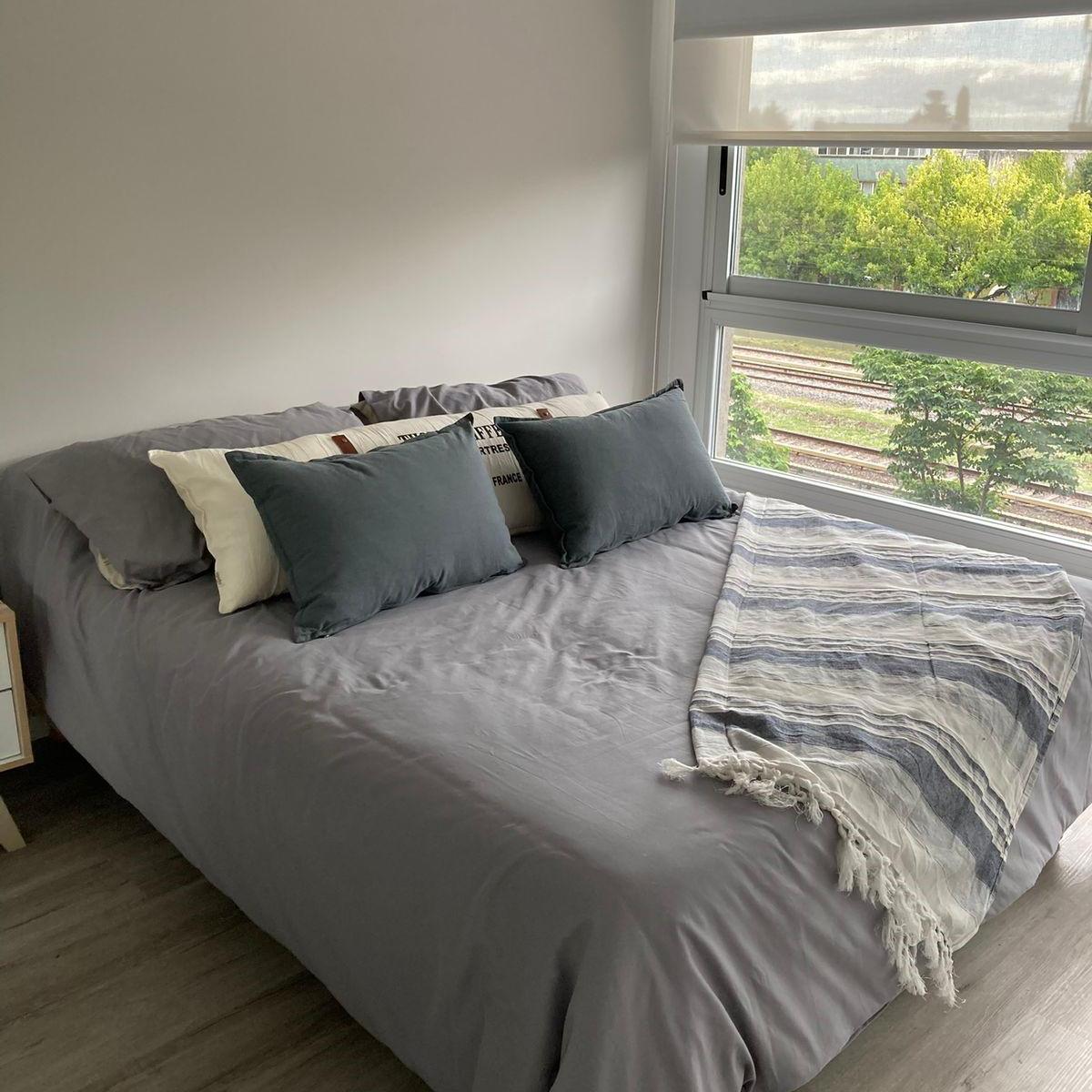 Foto de EXCELENTE DOS AMBIENTES AL FRENTE EN HAEDO CON BALCON Y PARRILA EN VENTA, imagen 4
