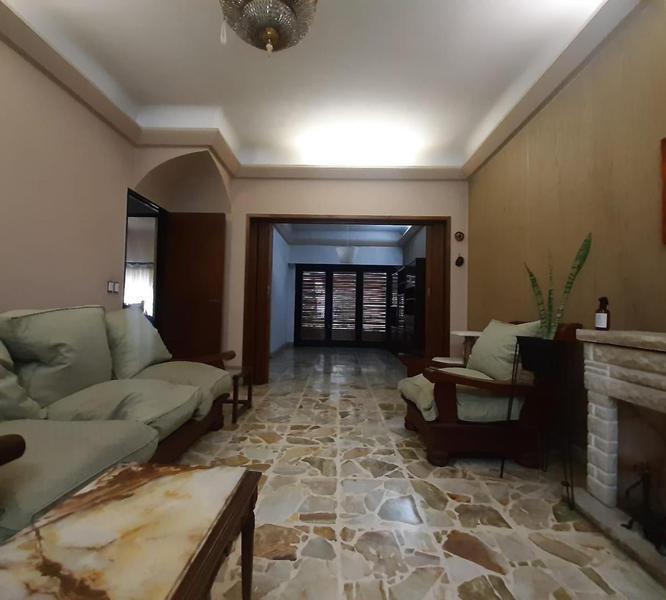 Casa 6 Ambientes - Cochera Doble - Parque Parrilla - Excelente Estado 5