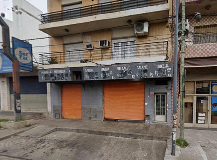 Local en General San Martin 4