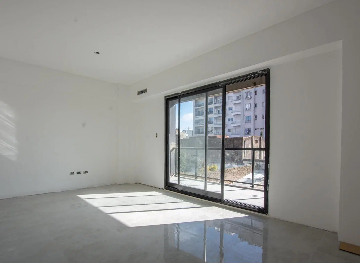 2 Ambientes a Estrenar con Balcón - 48 m2 total 2