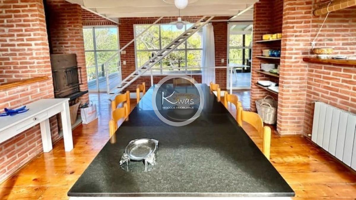 Venta Casa Carilo Pinamar Cinco Dorm. Cinco Baños a 100 m de La Playa Parrilla Garage, Costa 5