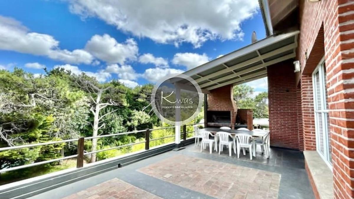 Venta Casa Carilo Pinamar Cinco Dorm. Cinco Baños a 100 m de La Playa Parrilla Garage, Costa 3