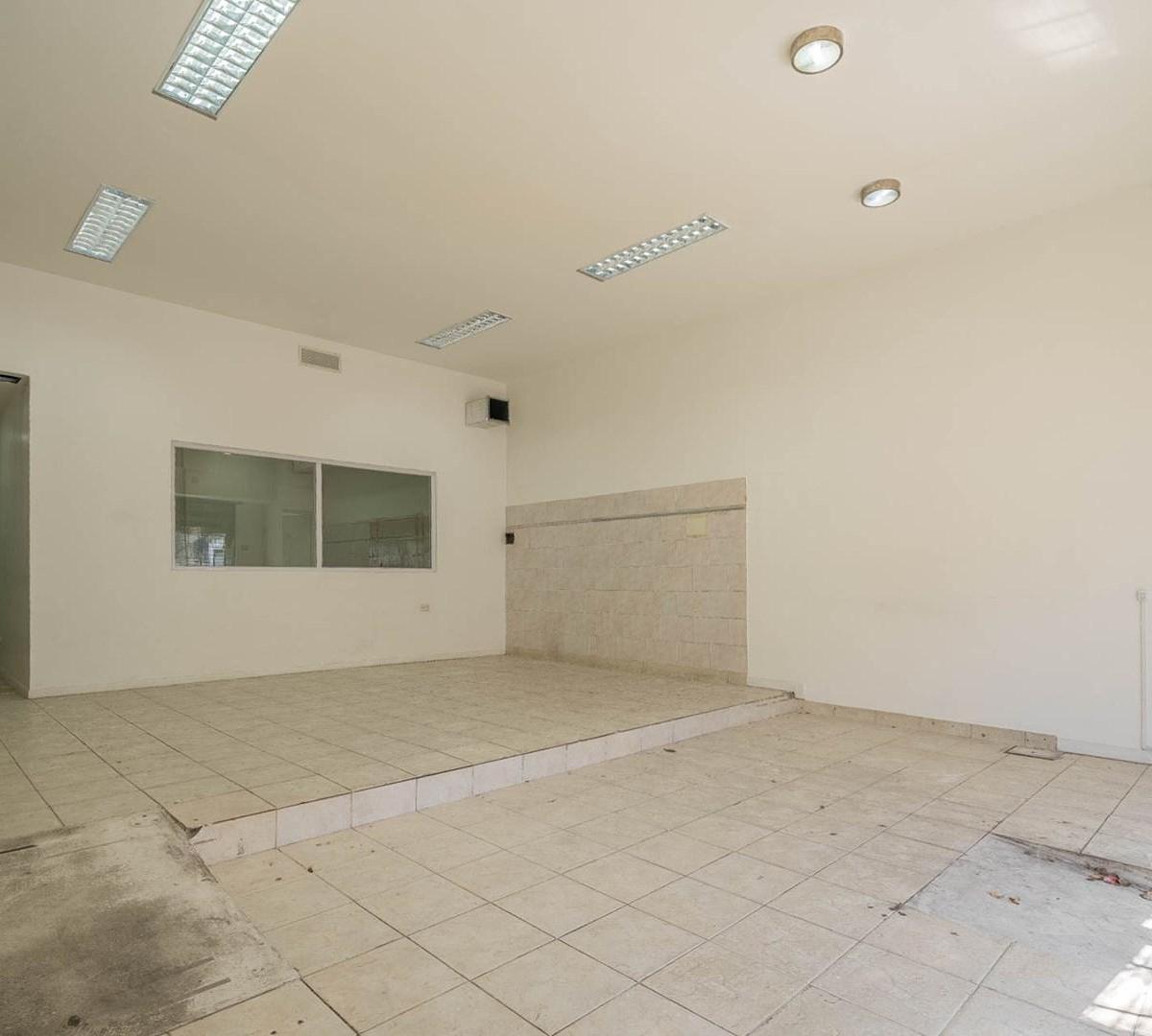 Local Comercial a 10 m de Av Mitre 5