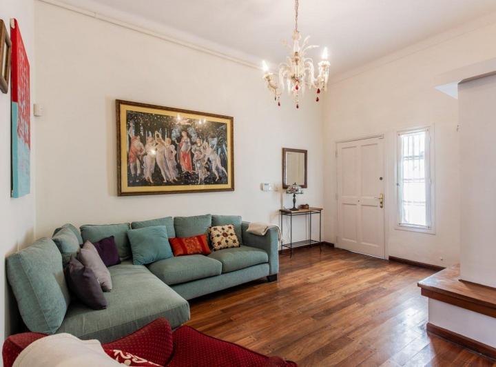 Venta casa de seis ambientes. Pileta. Quincho con parrilla. Florida, Vicente Lopez 3