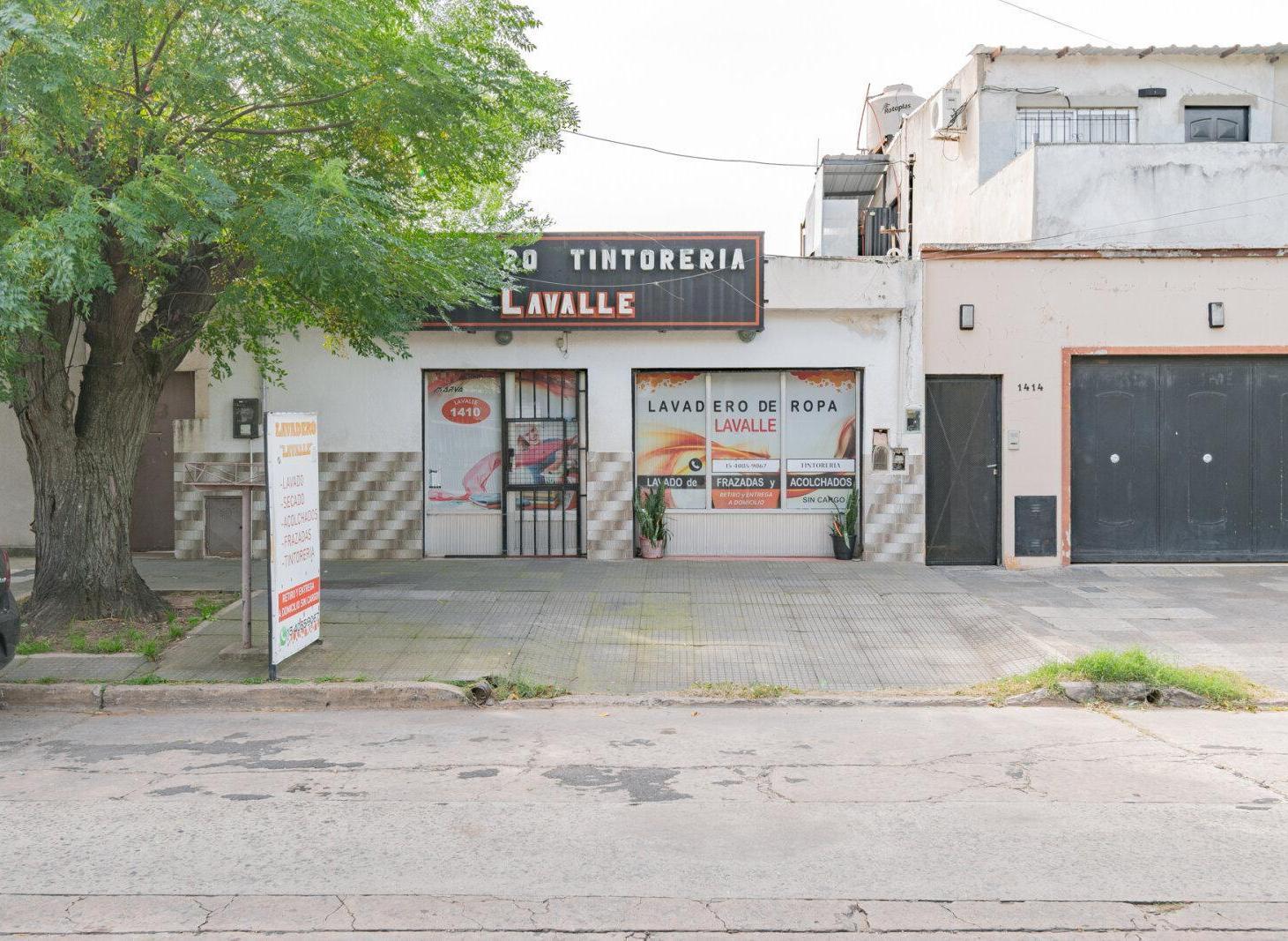 VENTA. LOCAL. TERRENO. 374M2. QUILMES