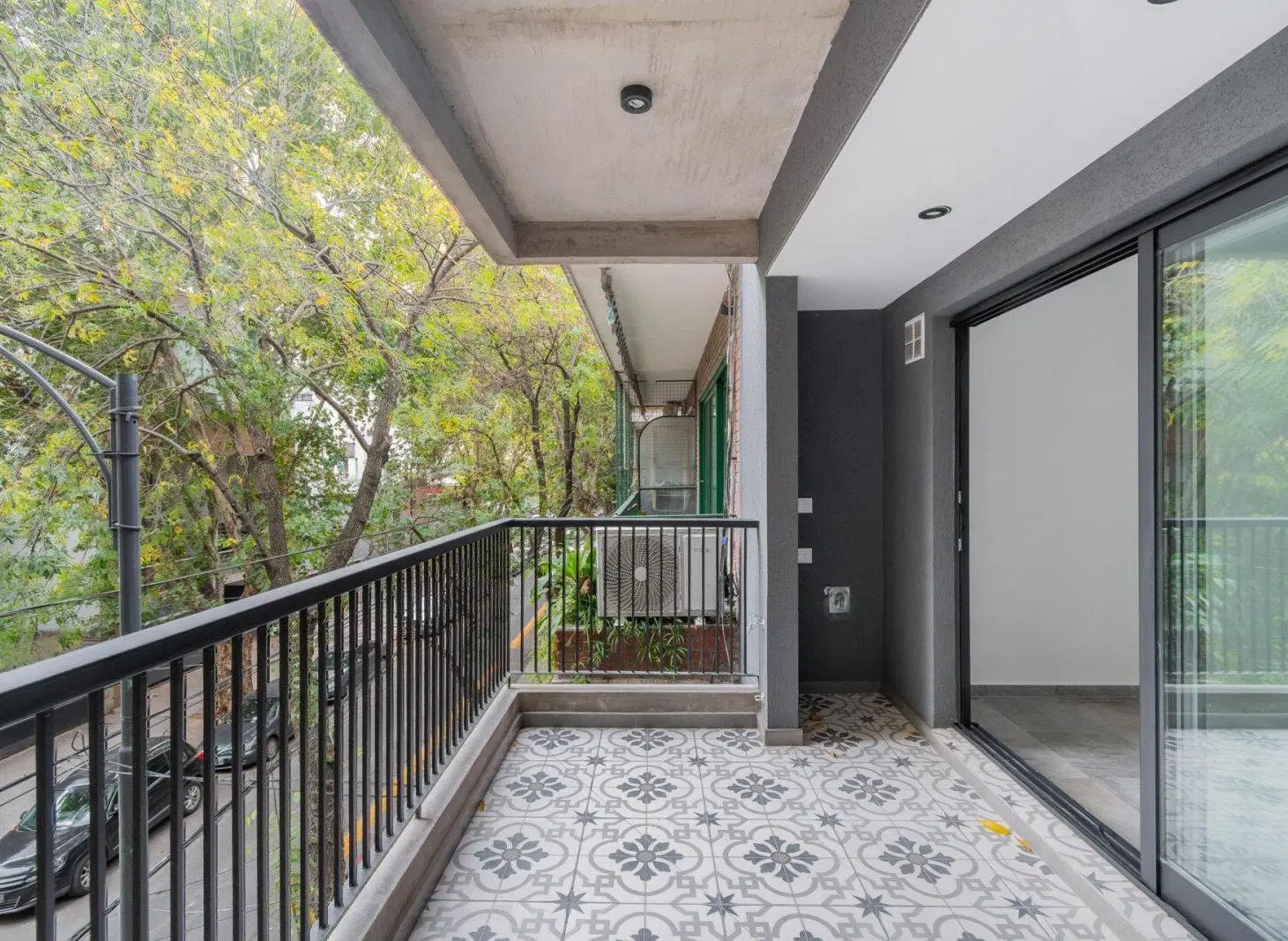 EN VENTA. BELGRANO. DPTO A ESTRENAR. 3 AMBIENTES. 2 BAÑOS. BALCON CORRIDO. 5
