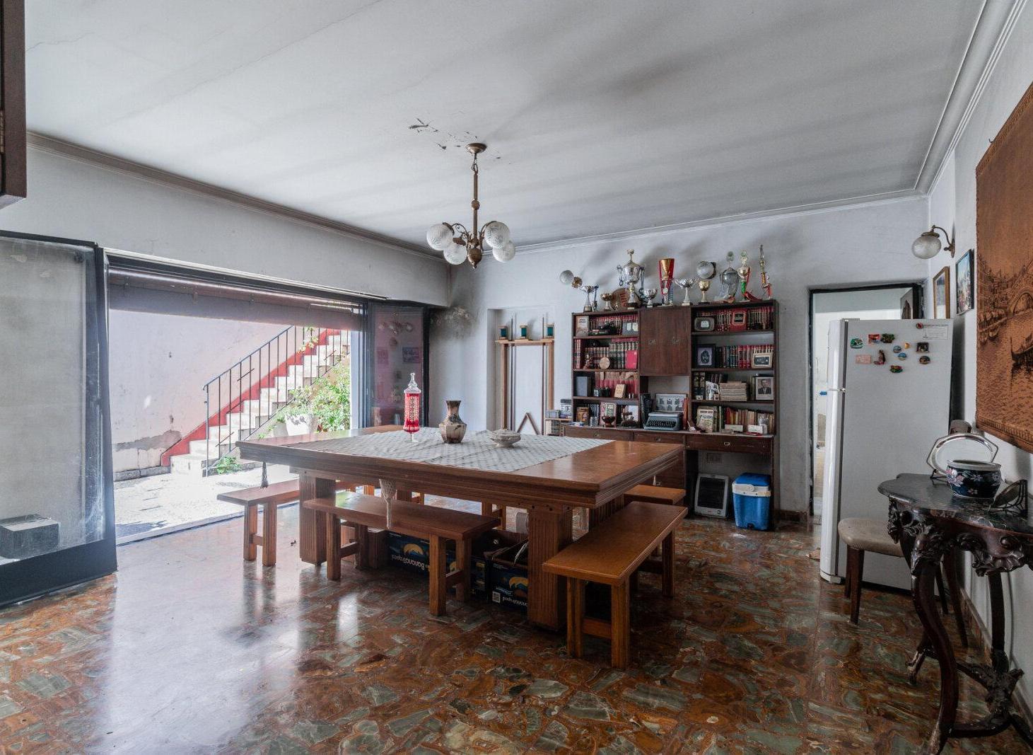 Casa. Multifamiliar. Lote Propio. Flores
