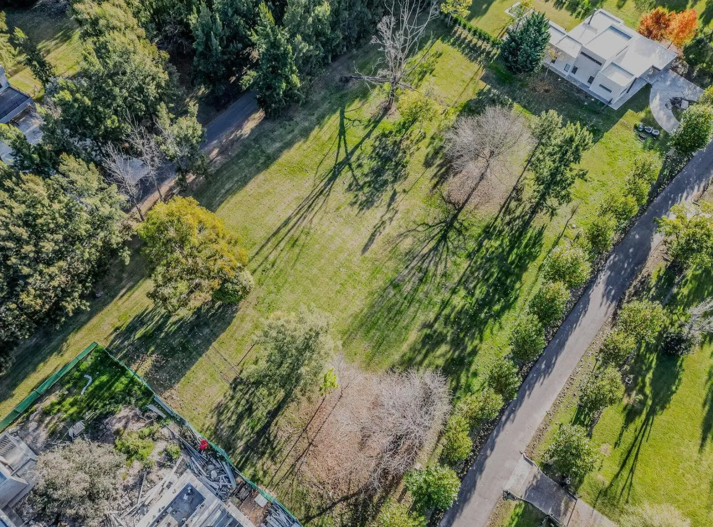 Lote 2.526m2 - Miralagos I 4