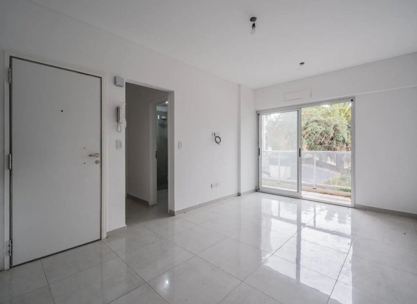 VENTA. DEPTO. 2 AMBIENTES. BALCÓN. A ESTRENAR. QUILMES 5
