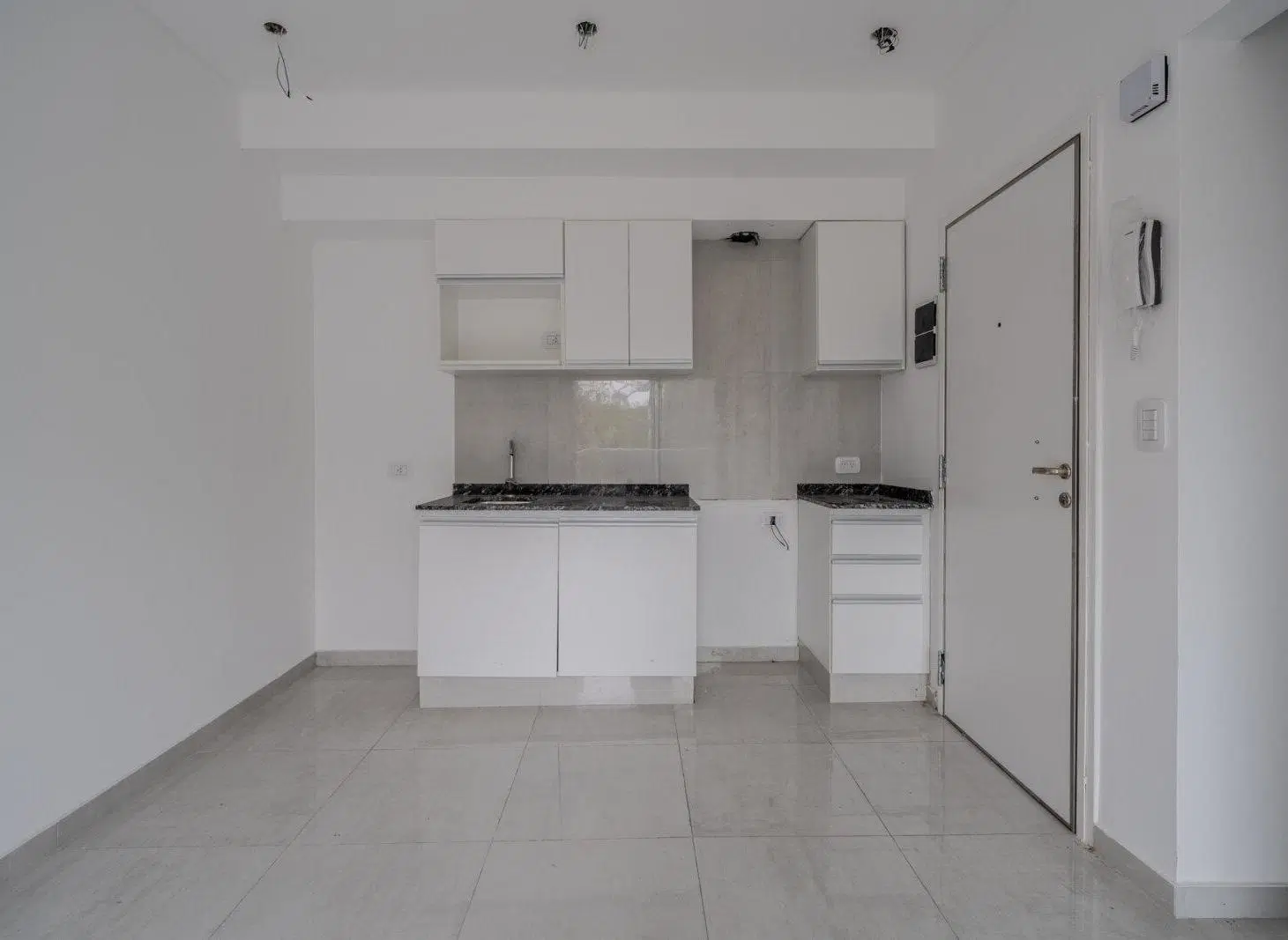 VENTA. DEPTO. 2 AMBIENTES. BALCÓN. A ESTRENAR. QUILMES 3