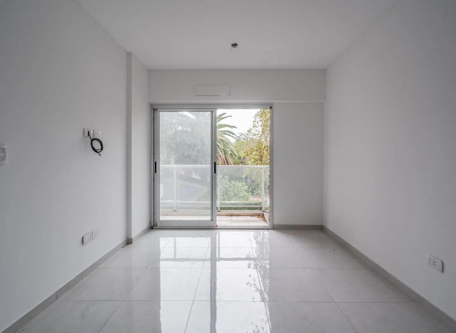 VENTA. DEPTO. 2 AMBIENTES. BALCÓN. A ESTRENAR. QUILMES 2