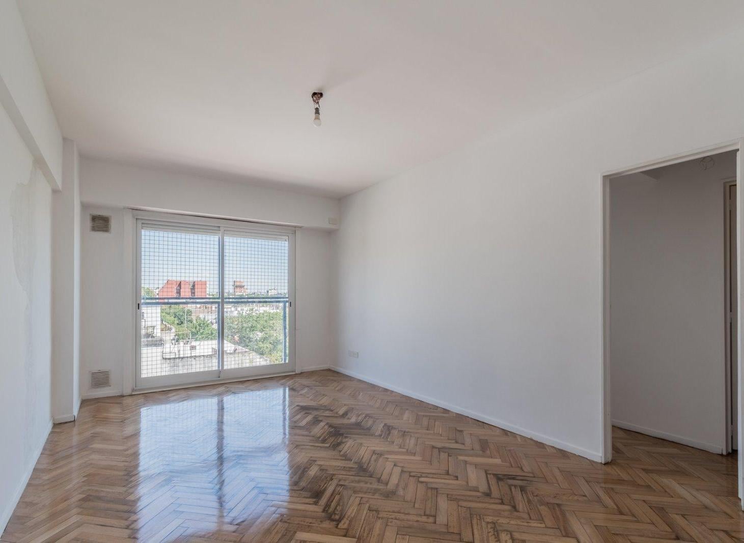 VENTA. 2 AMB. VILLA URQUIZA. REFACCIONADO
