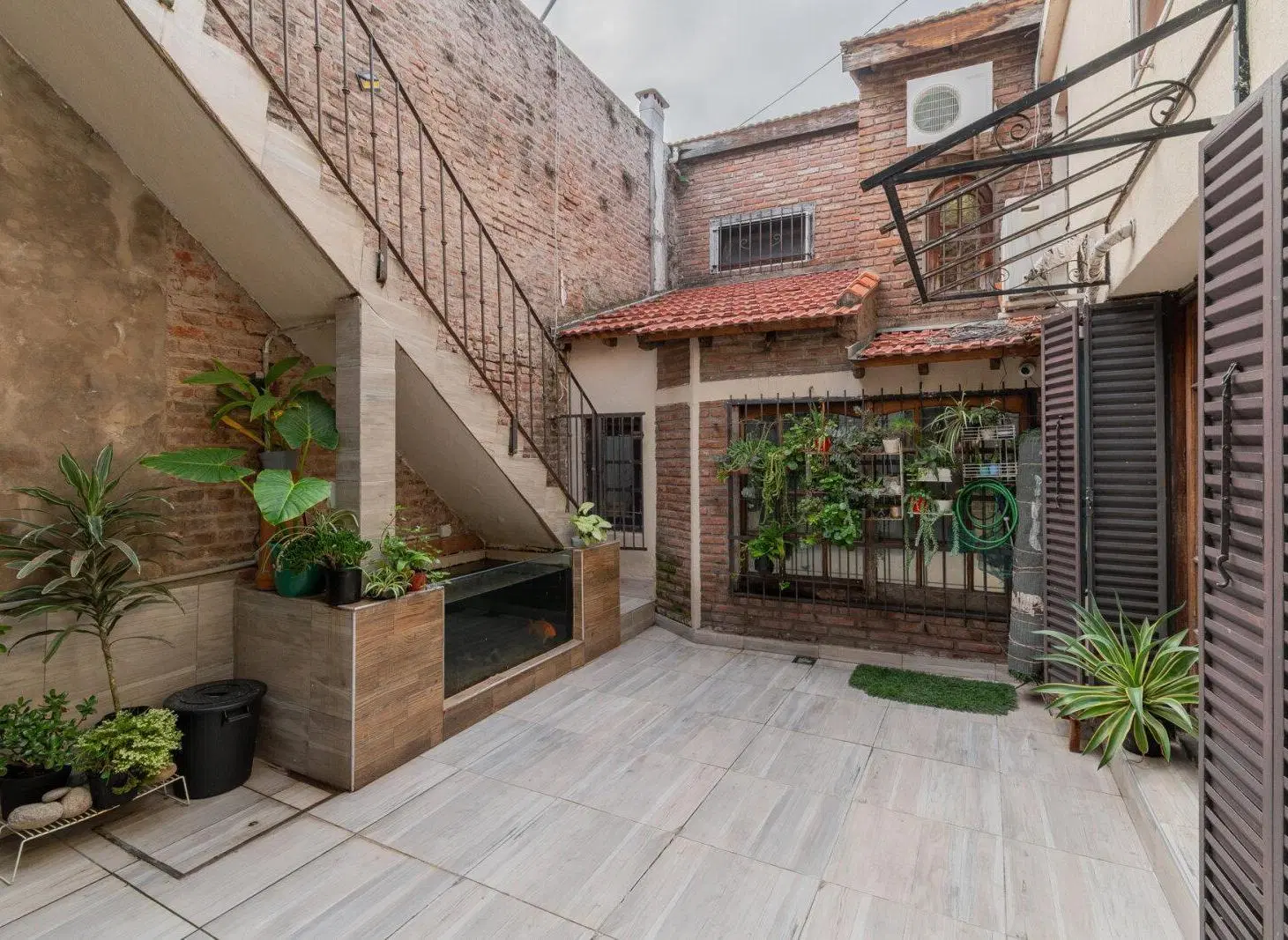 Casa en venta en Boedo. Lote propio. 4 ambientes más estudio. Quincho y terraza. Mucha luz 5