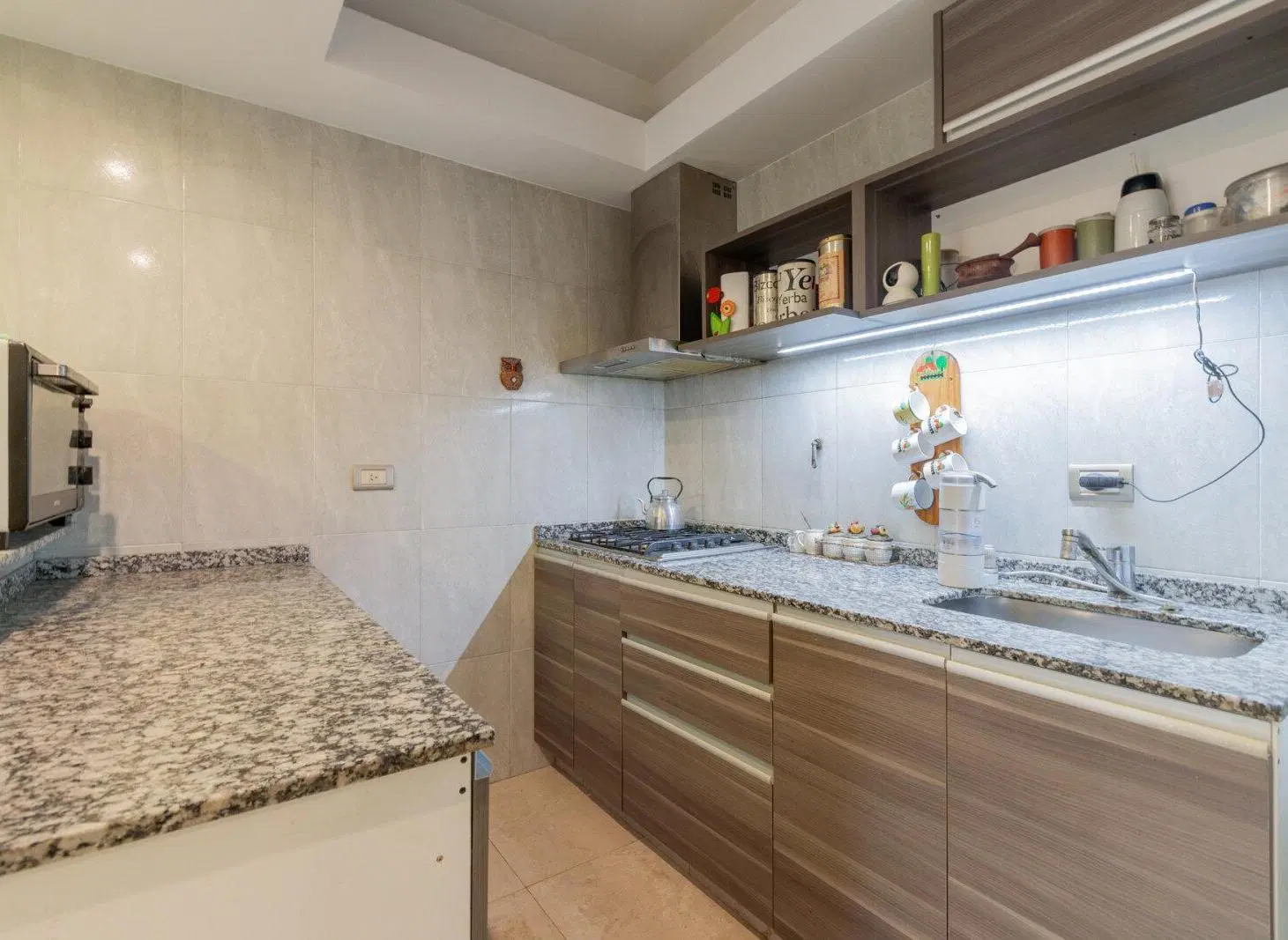 VENTA. DEPARTAMENTO. 2 AMBIENTES. BALCÓN. COCHERA. 3