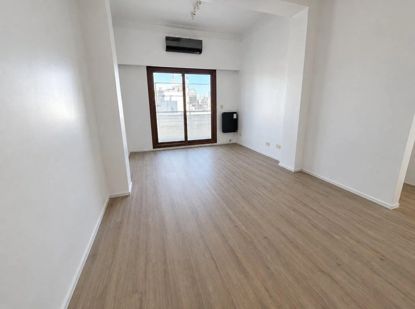 ALQUILER. DEPTO. 3 AMBIENTES. APTO PROFESIONAL. BALCÓN. RECOLETA. 2