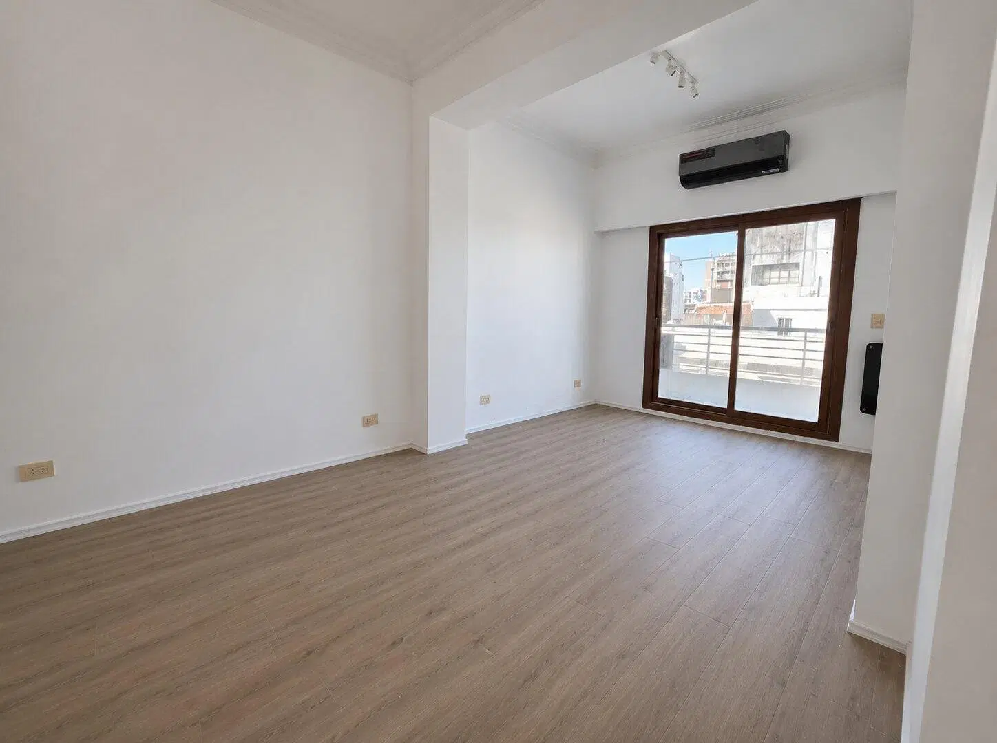 ALQUILER. DEPTO. 3 AMBIENTES. APTO PROFESIONAL. BALCÓN. RECOLETA. 8